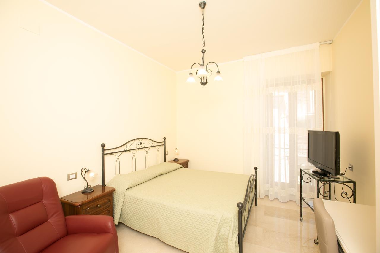 B&B Ponte Capograssi Σουλμόνα Εξωτερικό φωτογραφία
